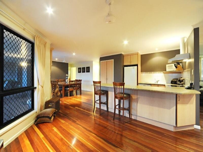 32 Jones Road, Cannonvale QLD 4802