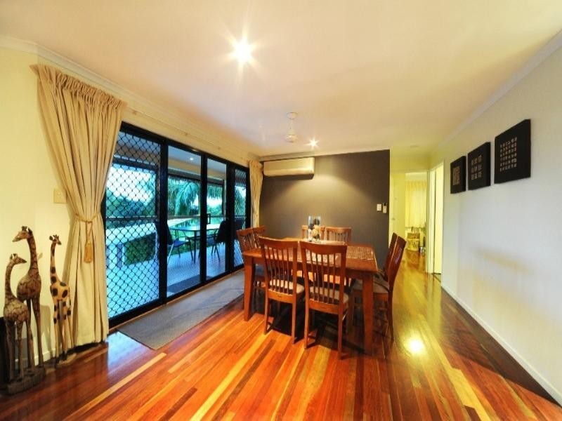 32 Jones Road, Cannonvale QLD 4802