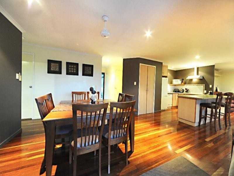 32 Jones Road, Cannonvale QLD 4802