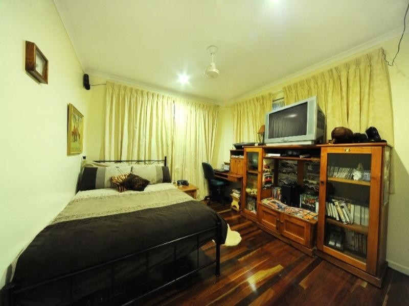 32 Jones Road, Cannonvale QLD 4802