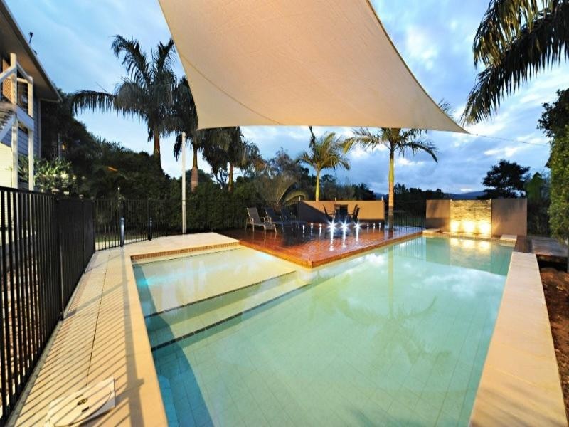 32 Jones Road, Cannonvale QLD 4802