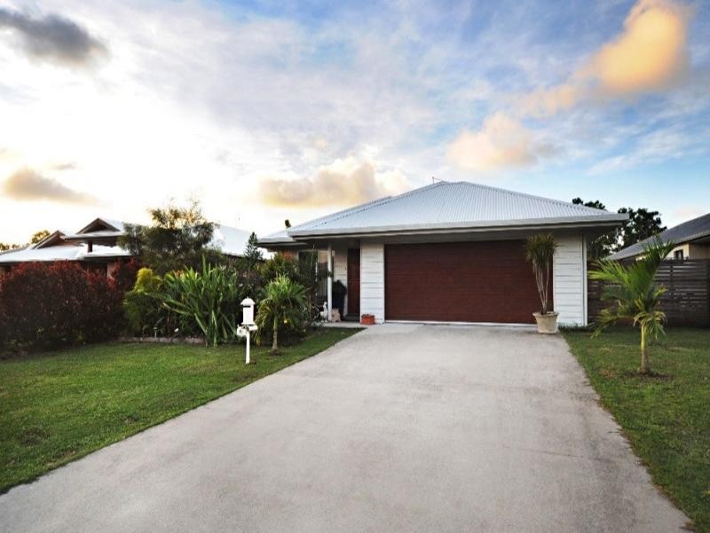 81 Abell Road, Cannonvale QLD 4802