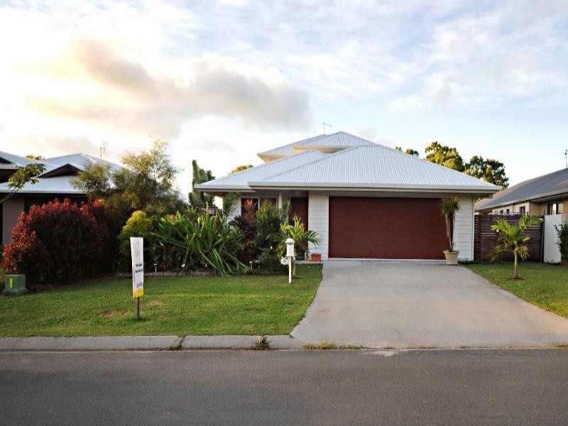 81 Abell Road, Cannonvale QLD 4802