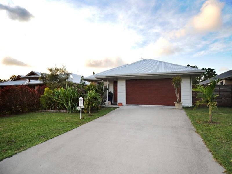 81 Abell Road, Cannonvale QLD 4802