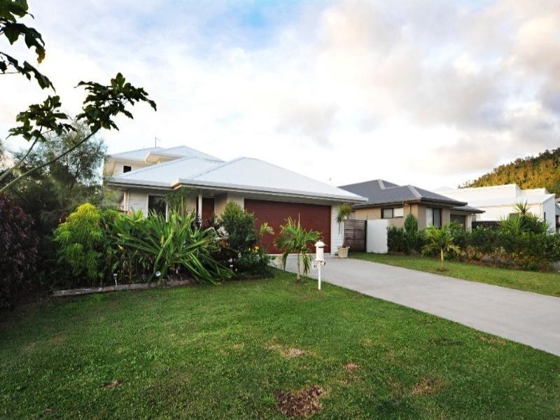 81 Abell Road, Cannonvale QLD 4802
