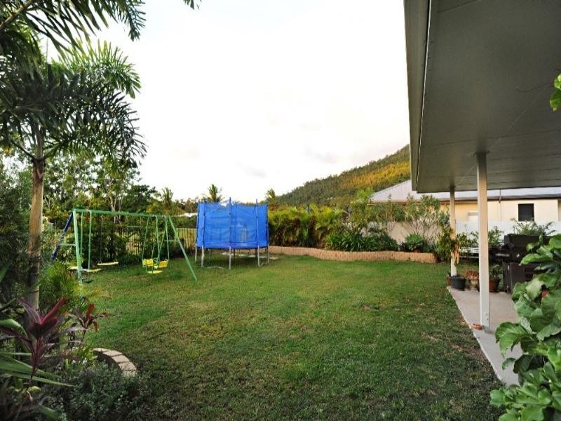 81 Abell Road, Cannonvale QLD 4802