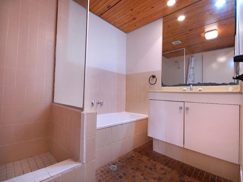 12/2 Eshelby Drive, Cannonvale QLD 4802