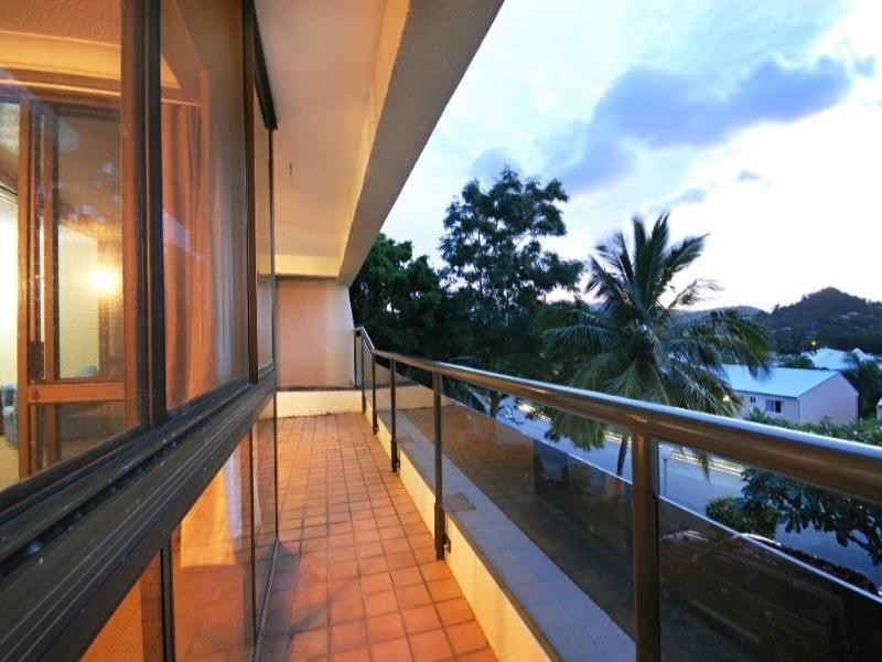 12/2 Eshelby Drive, Cannonvale QLD 4802