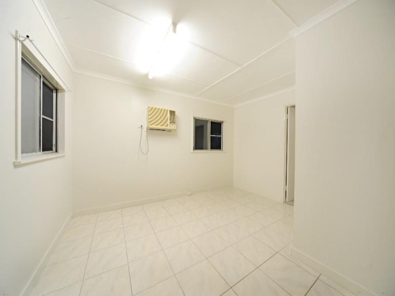 1 Beach Road, Cannonvale QLD 4802