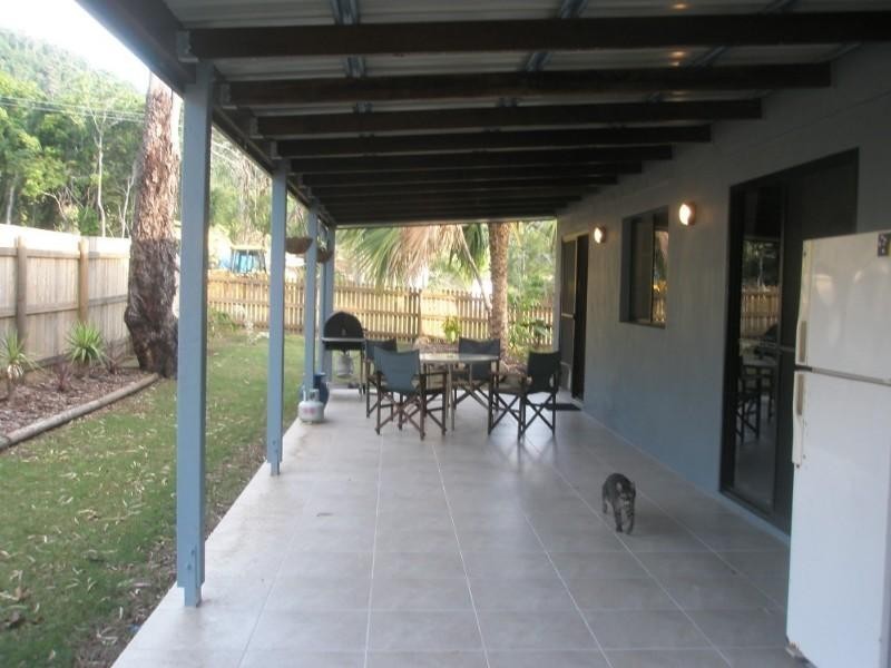 29 Ridgeview Road, Cannonvale QLD 4802