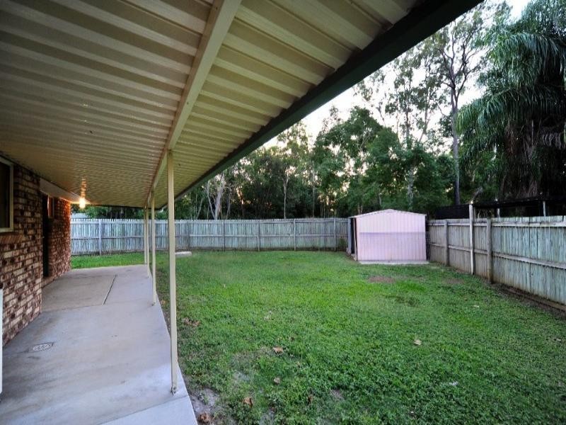 12 Hazelwood Crescent, Cannonvale QLD 4802