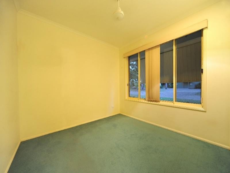 12 Hazelwood Crescent, Cannonvale QLD 4802