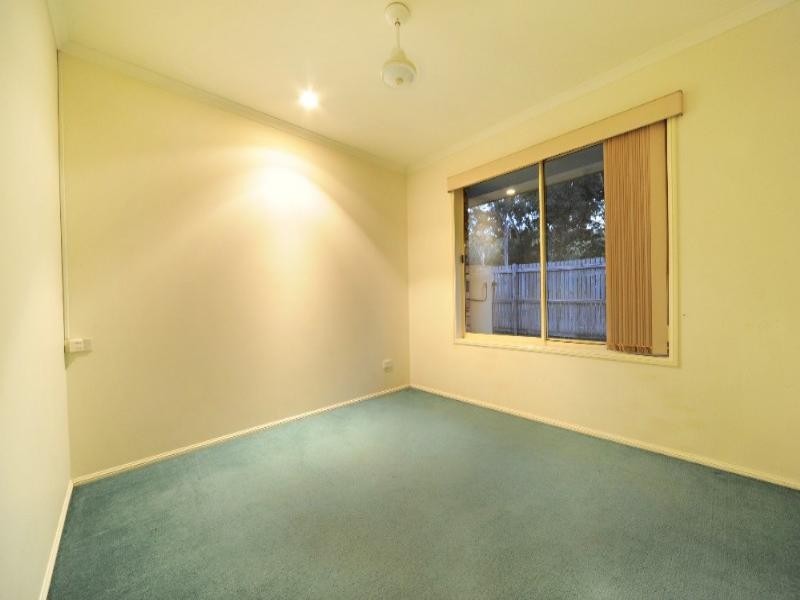12 Hazelwood Crescent, Cannonvale QLD 4802