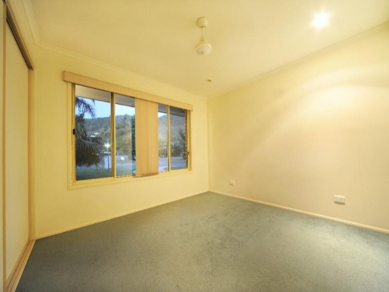 12 Hazelwood Crescent, Cannonvale QLD 4802