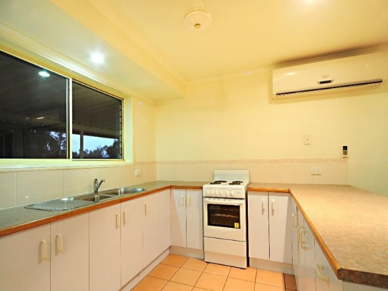 12 Hazelwood Crescent, Cannonvale QLD 4802