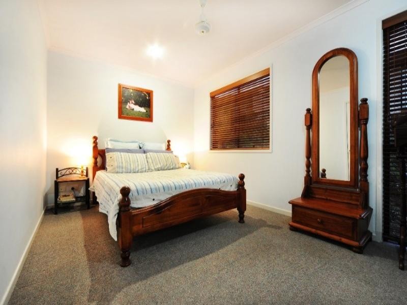 21 Daydream Court, Cannonvale QLD 4802