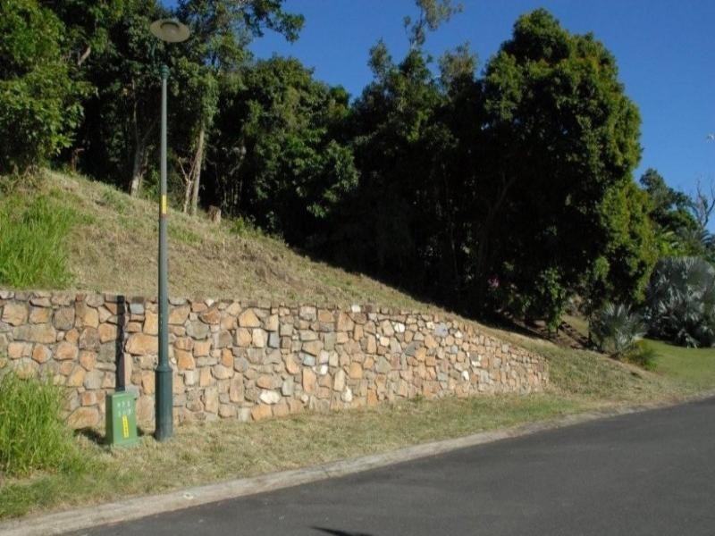 16 Nara Avenue, Airlie Beach QLD 4802