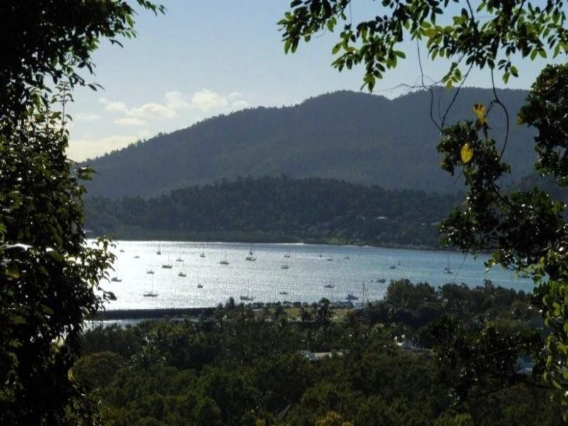 16 Nara Avenue, Airlie Beach QLD 4802