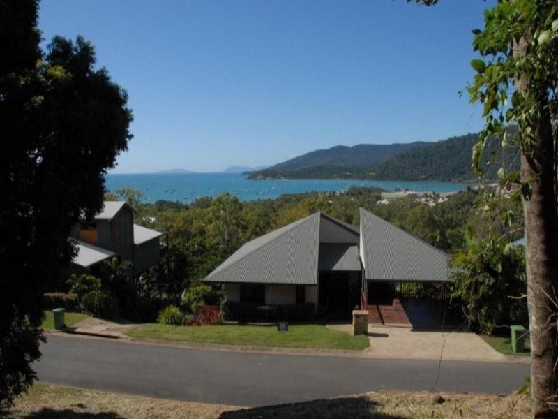 16 Nara Avenue, Airlie Beach QLD 4802