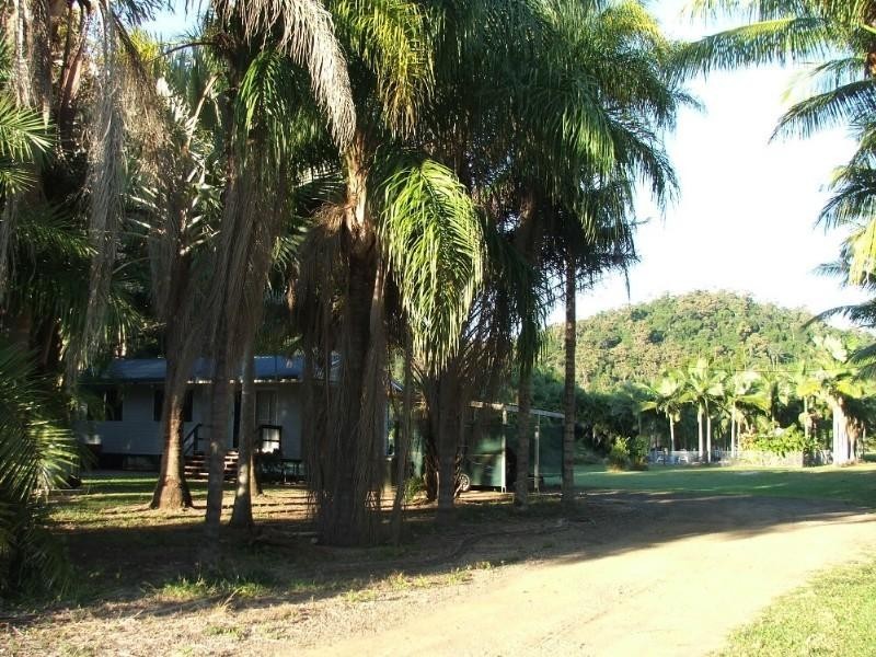 9 Jasinique Drive, Flametree QLD 4802