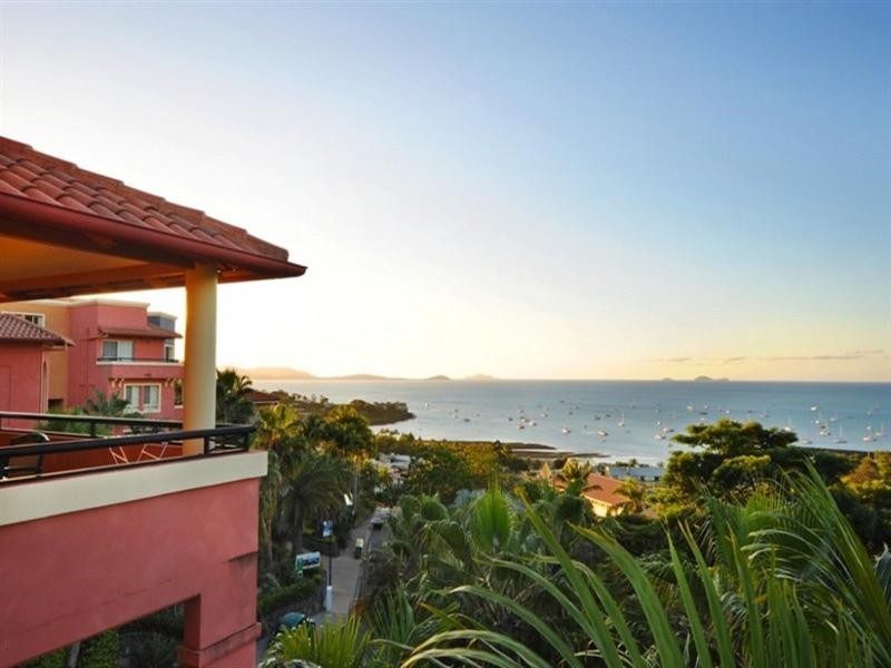 6/18 Golden Orchid Drive, Airlie Beach QLD 4802