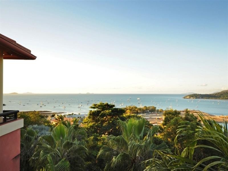 6/18 Golden Orchid Drive, Airlie Beach QLD 4802