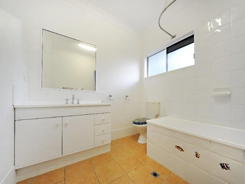21/24 Pandanus Drive, Cannonvale QLD 4802