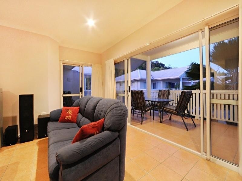 21/24 Pandanus Drive, Cannonvale QLD 4802