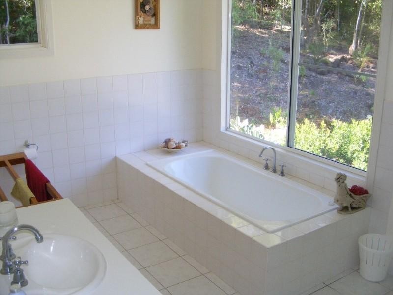 522 Dingo Beach Road, Cape Gloucester QLD 4800