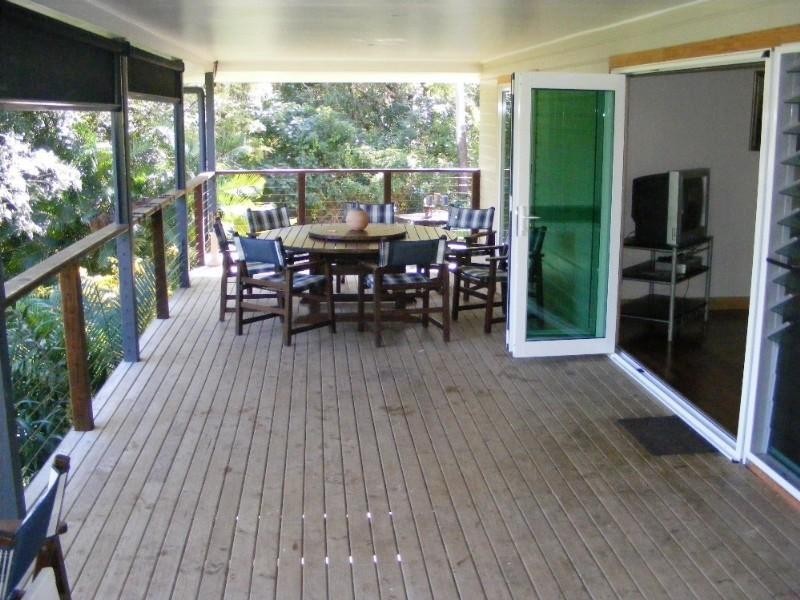 522 Dingo Beach Road, Cape Gloucester QLD 4800