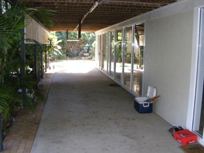 522 Dingo Beach Road, Cape Gloucester QLD 4800