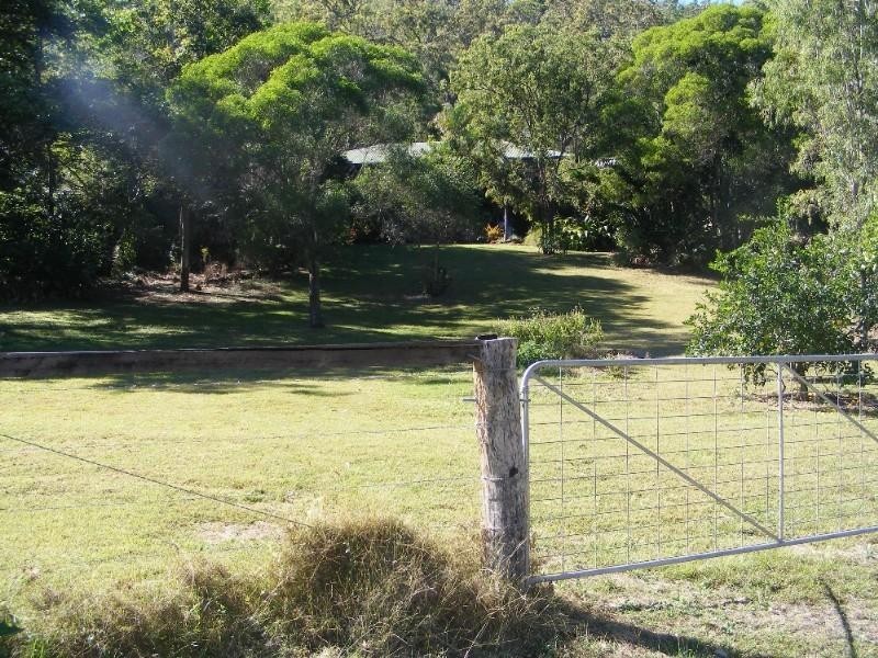 522 Dingo Beach Road, Cape Gloucester QLD 4800
