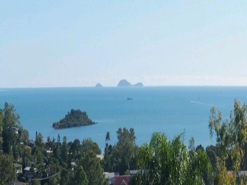 11 Illawong Street, Cannonvale QLD 4802