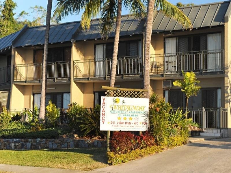 4/48 Coral Esplanade, Cannonvale QLD 4802