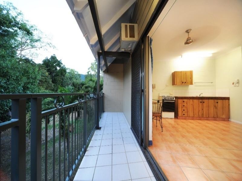 4/48 Coral Esplanade, Cannonvale QLD 4802