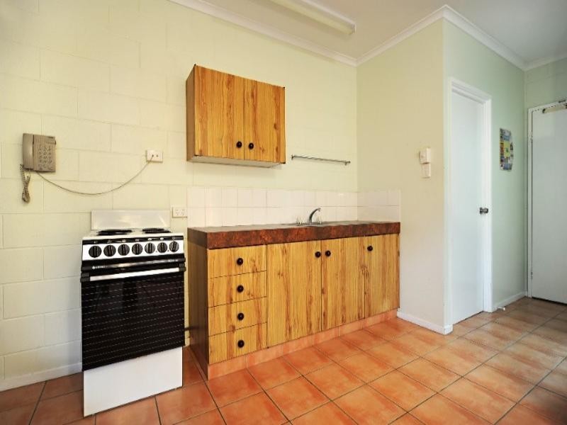 4/48 Coral Esplanade, Cannonvale QLD 4802