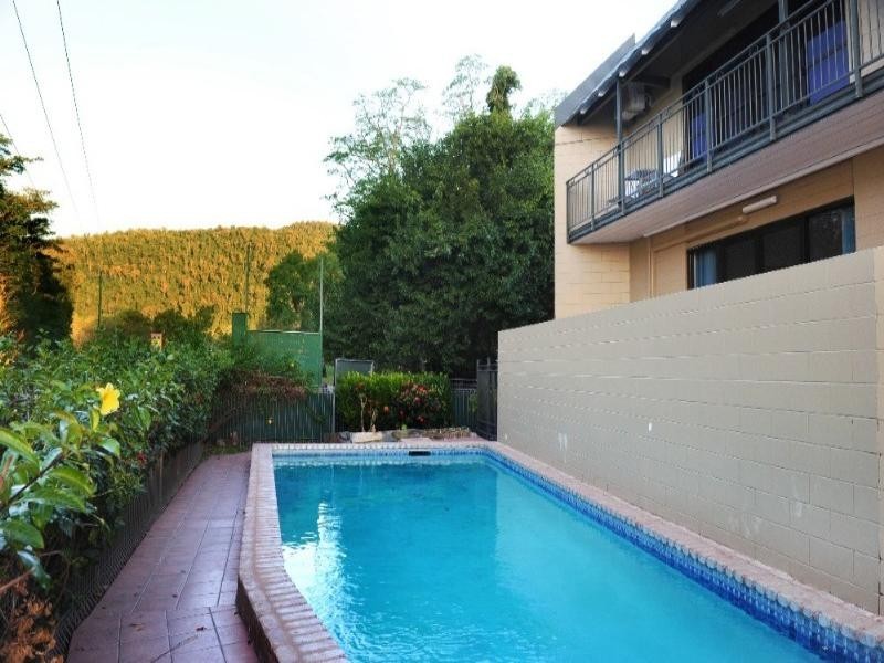 4/48 Coral Esplanade, Cannonvale QLD 4802