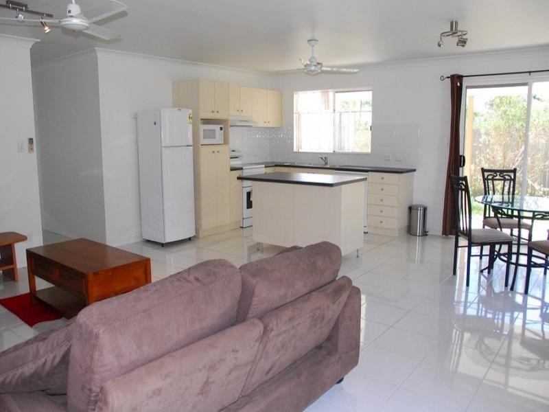 42 South Molle Boulevard, Cannonvale QLD 4802