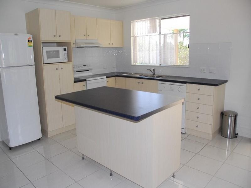 42 South Molle Boulevard, Cannonvale QLD 4802