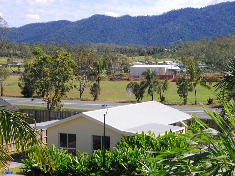 42 South Molle Boulevard, Cannonvale QLD 4802