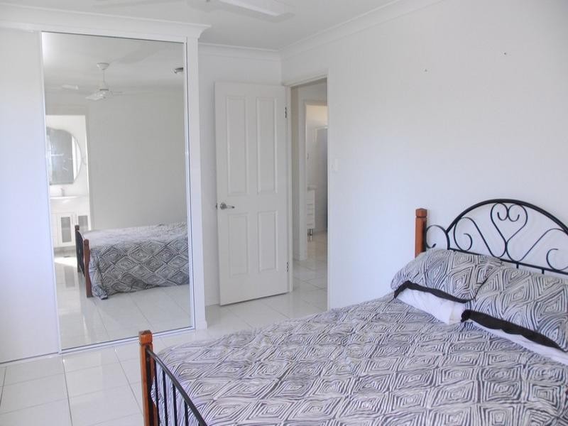 42 South Molle Boulevard, Cannonvale QLD 4802