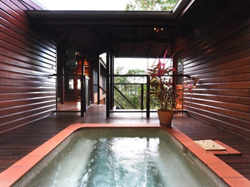 15 Stony Creek Close, Cannonvale QLD 4802