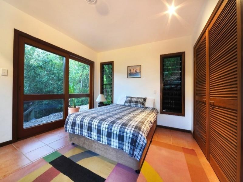 15 Stony Creek Close, Cannonvale QLD 4802