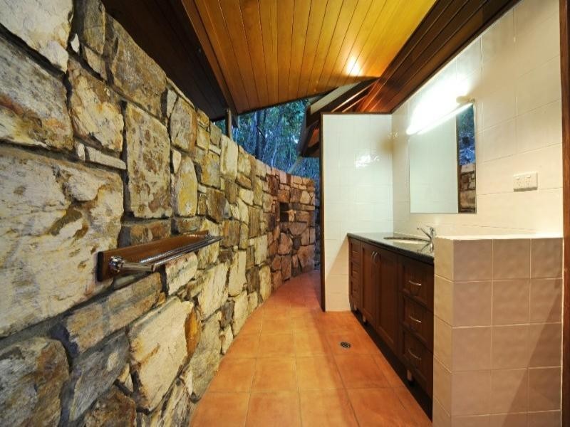 15 Stony Creek Close, Cannonvale QLD 4802