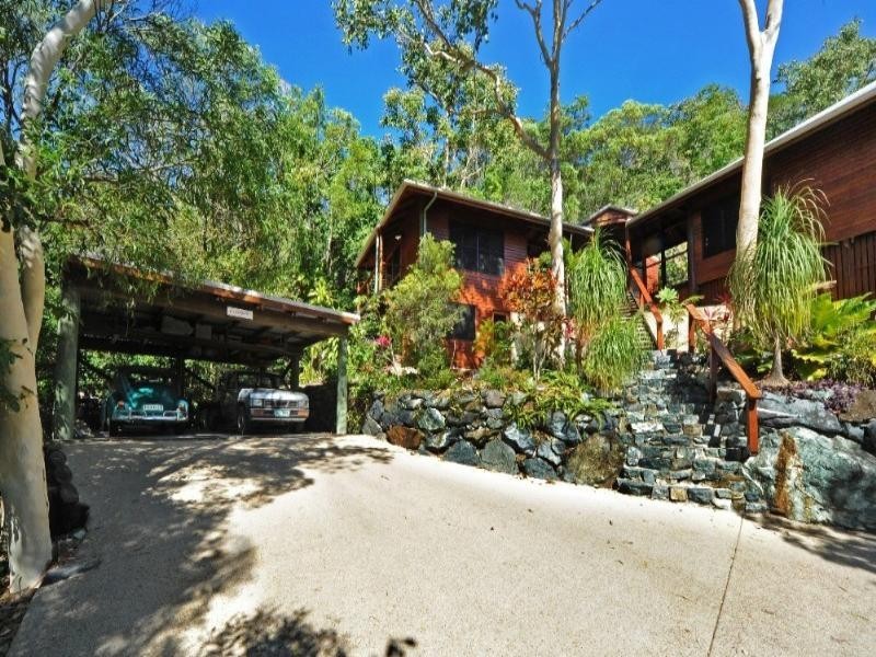 15 Stony Creek Close, Cannonvale QLD 4802