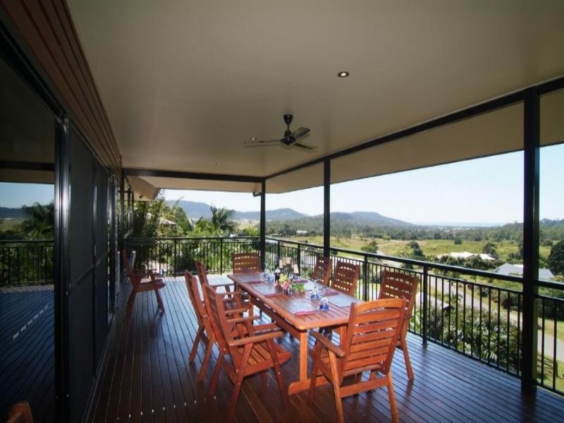 76 Stanley Drive, Cannonvale QLD 4802