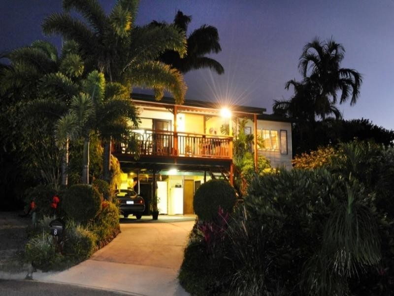8 Gregory Court, Cannonvale QLD 4802