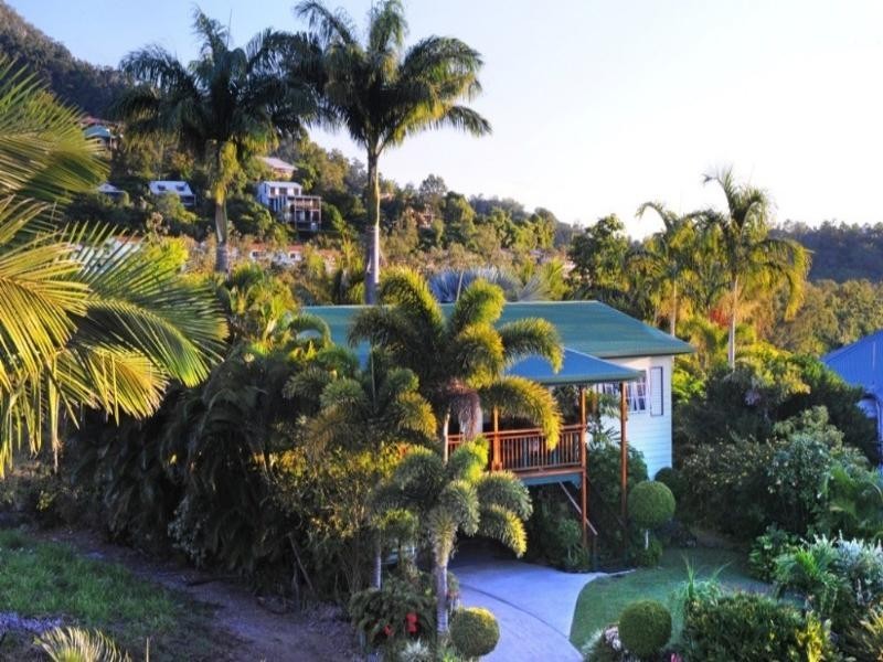 8 Gregory Court, Cannonvale QLD 4802
