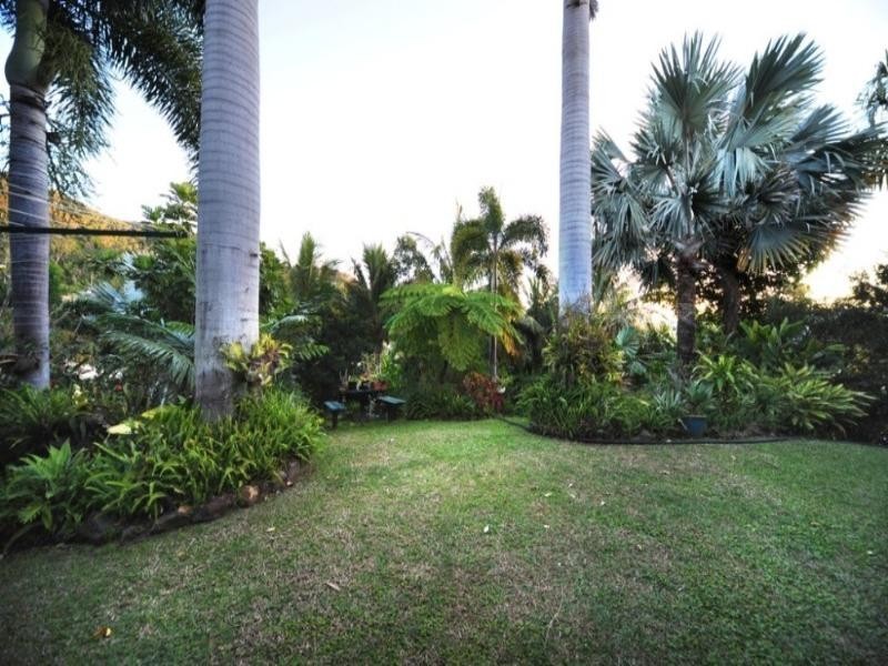 8 Gregory Court, Cannonvale QLD 4802