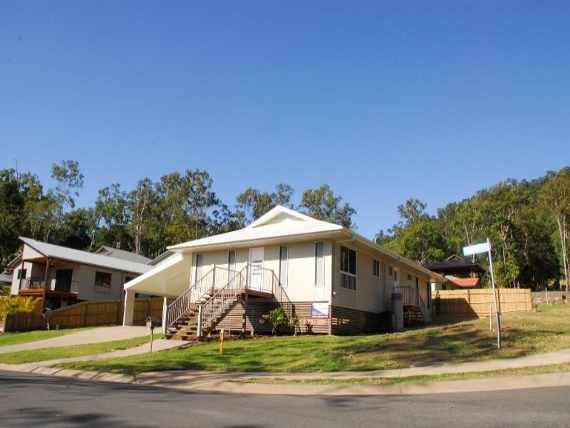 77 Country Road, Cannonvale QLD 4802